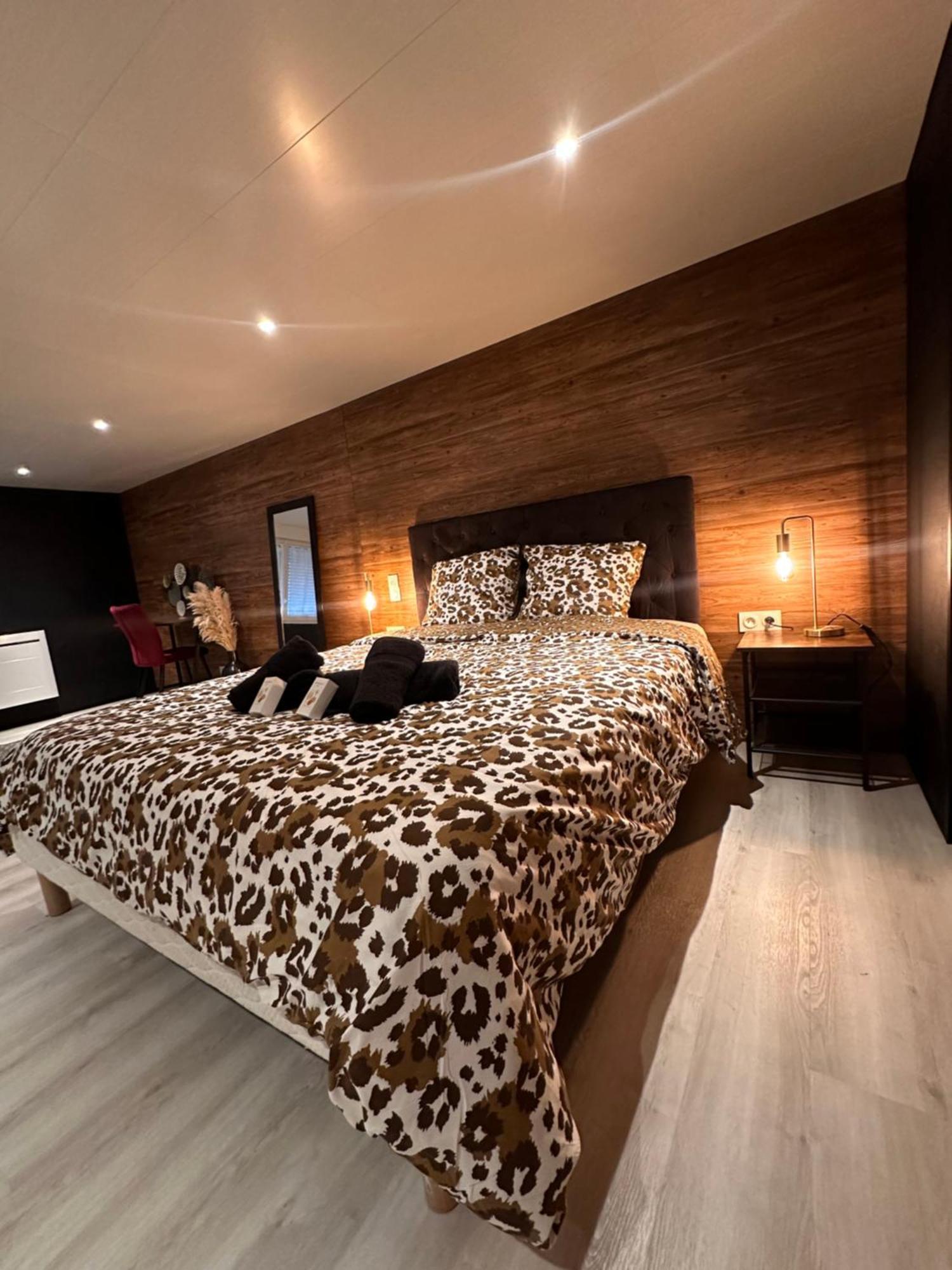Apartmán Jolie Dependance Equipee Cholet Exteriér fotografie